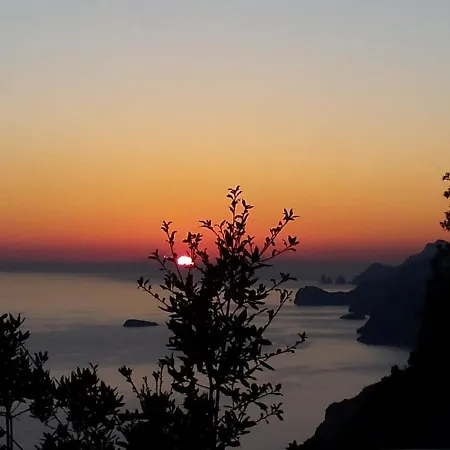 Nocleg ze śniadaniem Al Chiaro Di Luna 4*