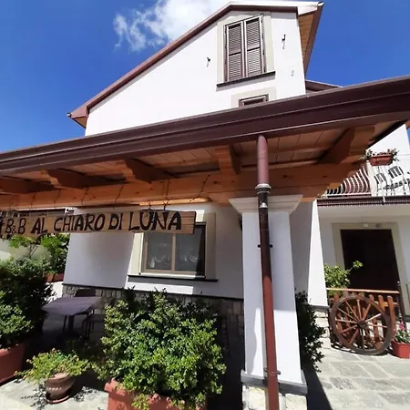 فندق مبيت وإفطار Al Chiaro Di Luna 4*