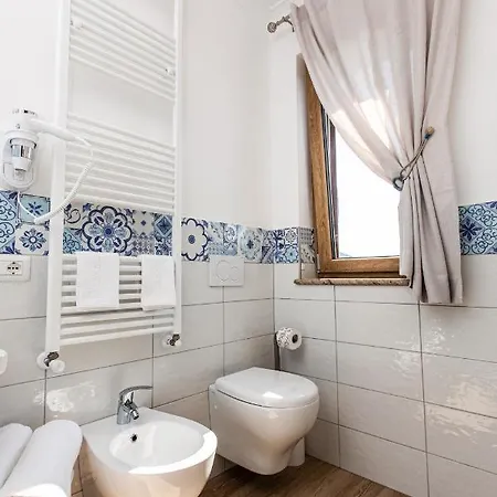 Al Chiaro Di Luna Bed & Breakfast